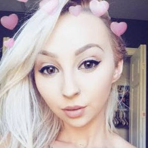 Meet your Posher, Cynthia